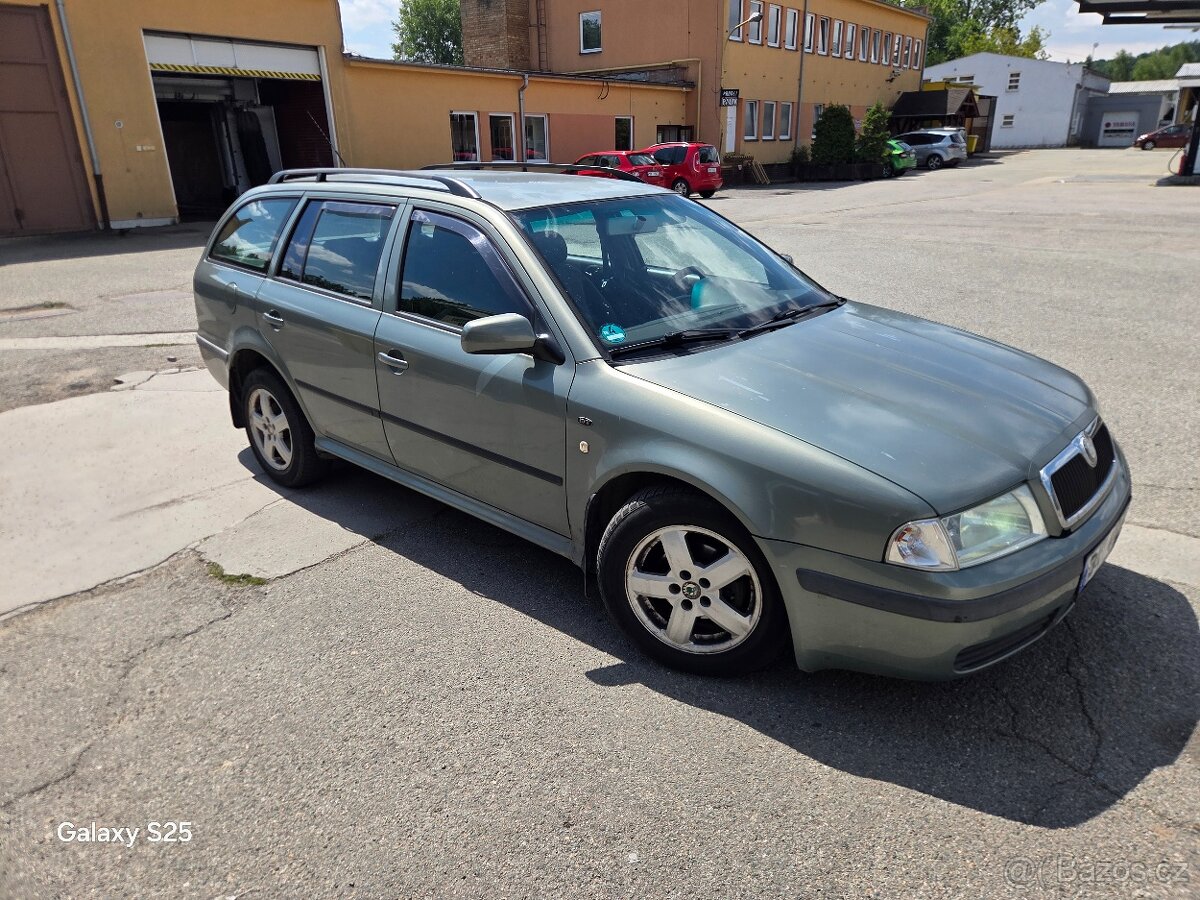Octavia Combi 1.6 75kw r.v.02 vybava