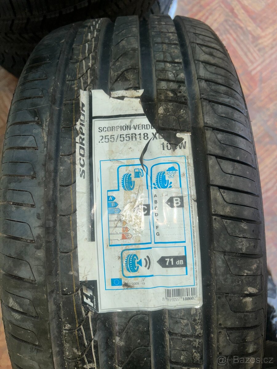 255/55R18 108W Pirelli