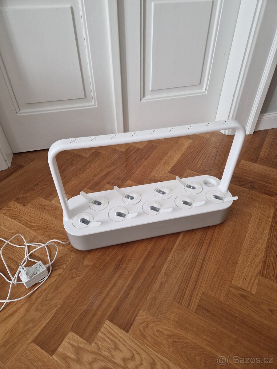 Click and Grow Smart Garden 9 bílý květináč na bylinky