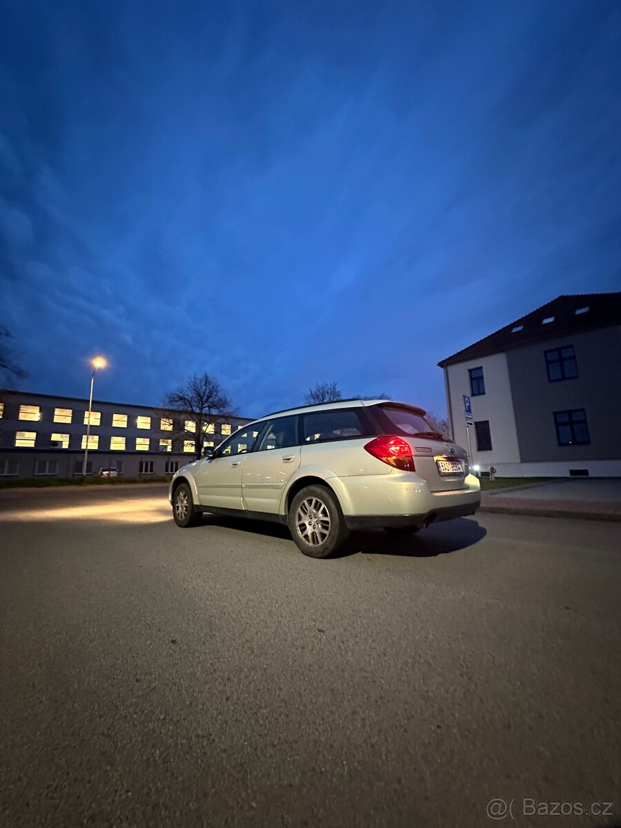 Subaru outback 2.5i automat