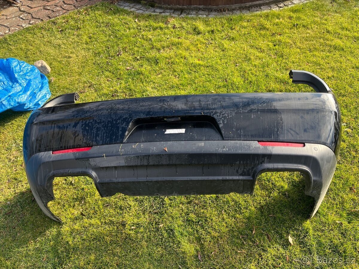 PRODÁM KOMPLETNÍ ZADNÍ NÁRAZNÍK DODGE CHALLENGER 2019