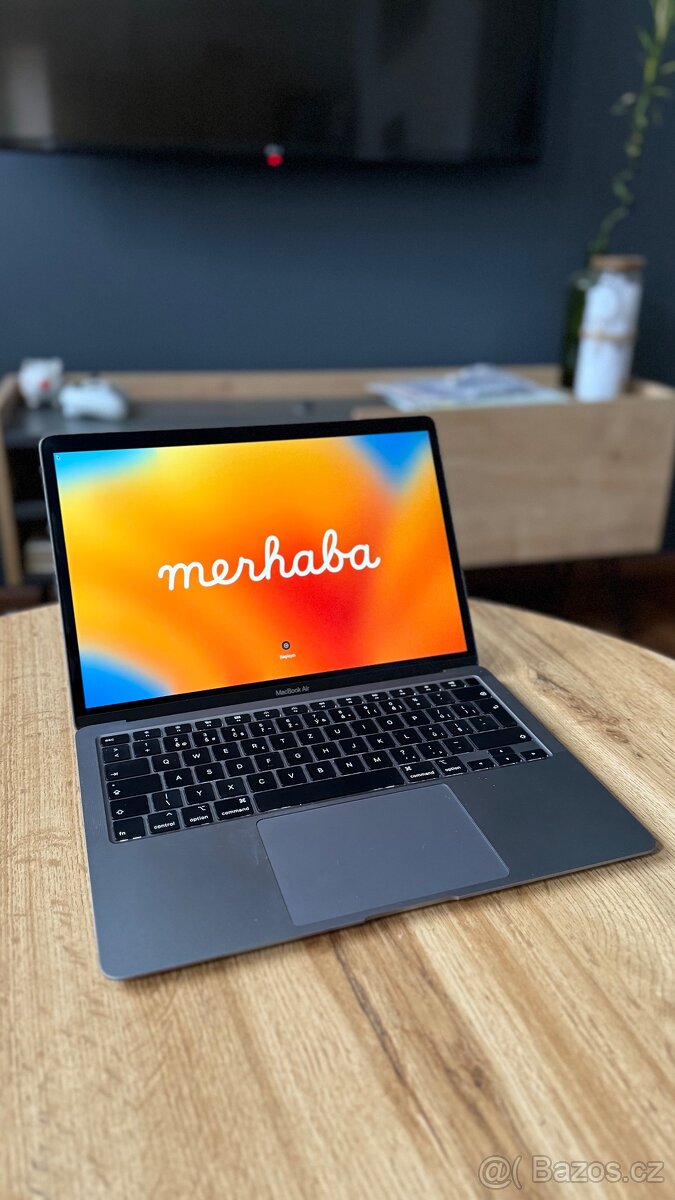 Apple MacBook Air 13” (2020) – i5 / 8 GB RAM / 256 GB SSD