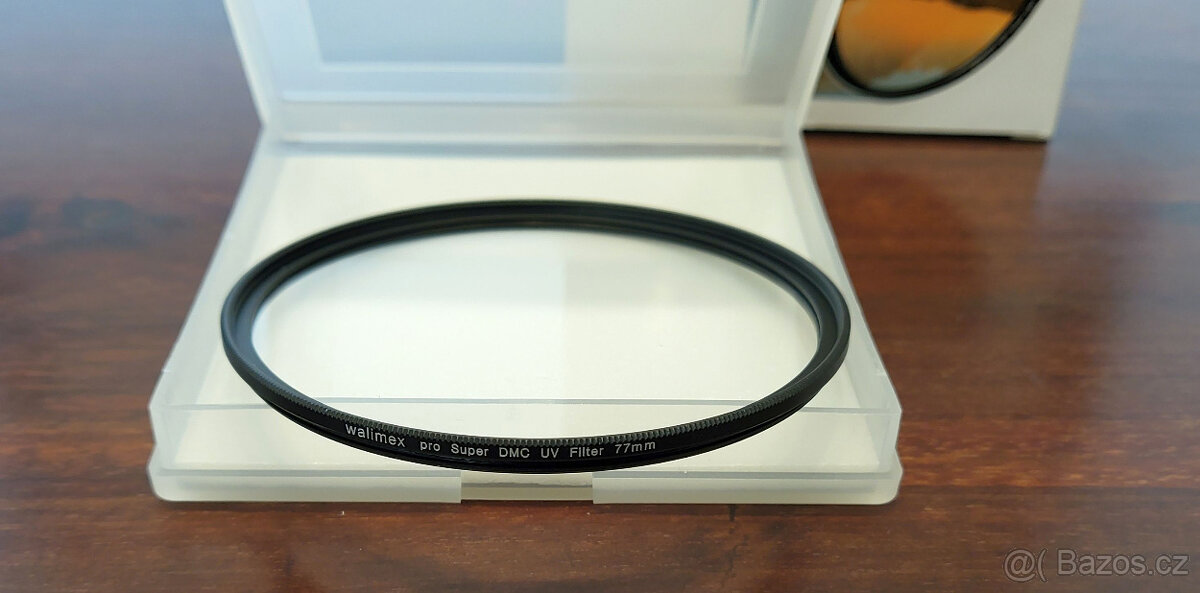 UV filtr Walimex PRO 77mm Super DMC - jako nový -