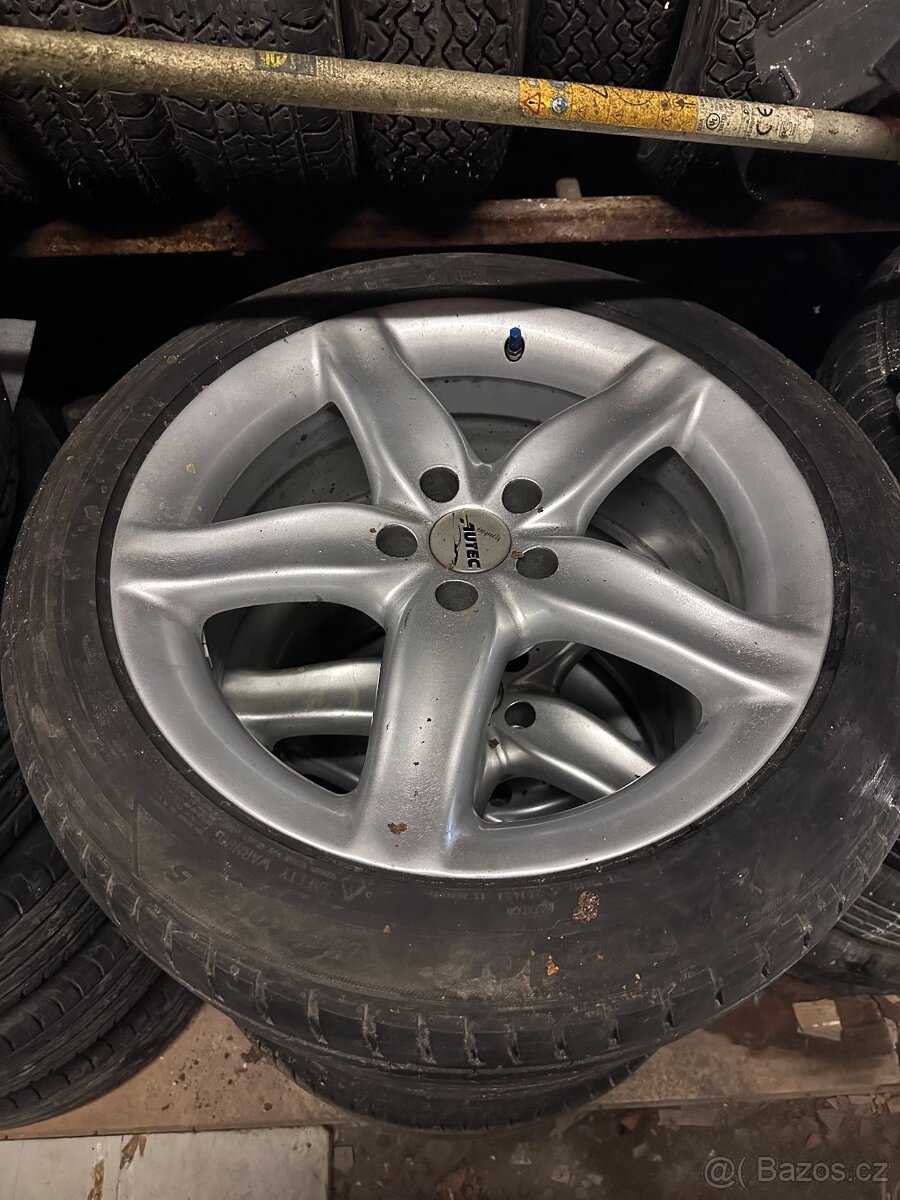 Letní sada alu kol AUTEC 8,5x18 et36 5x108 s pneu 245/45