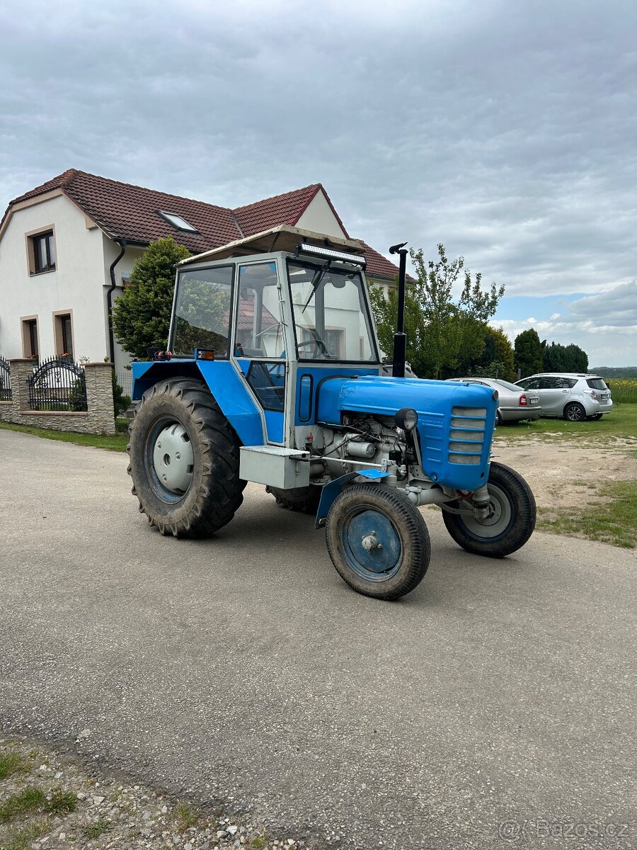 Traktor Zetor 4011
