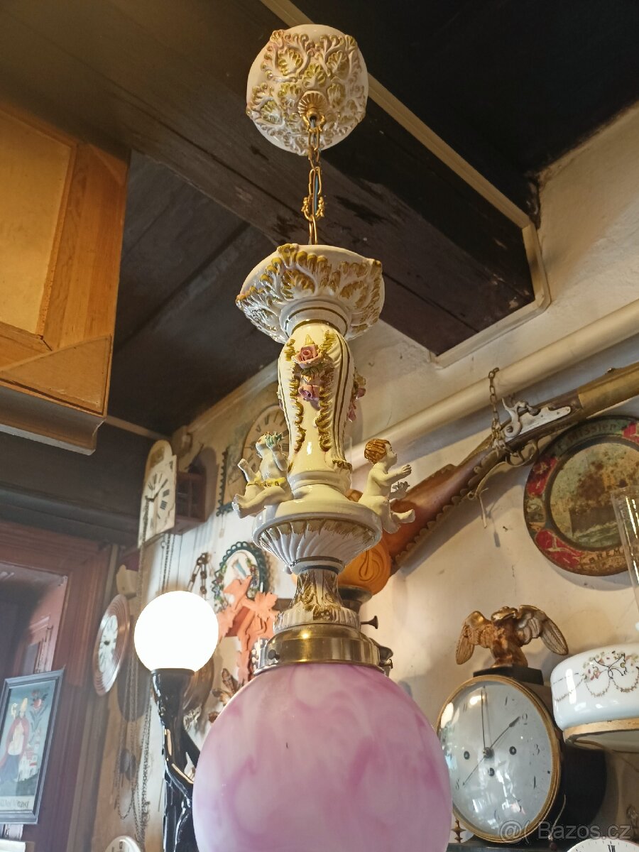 Lustřík