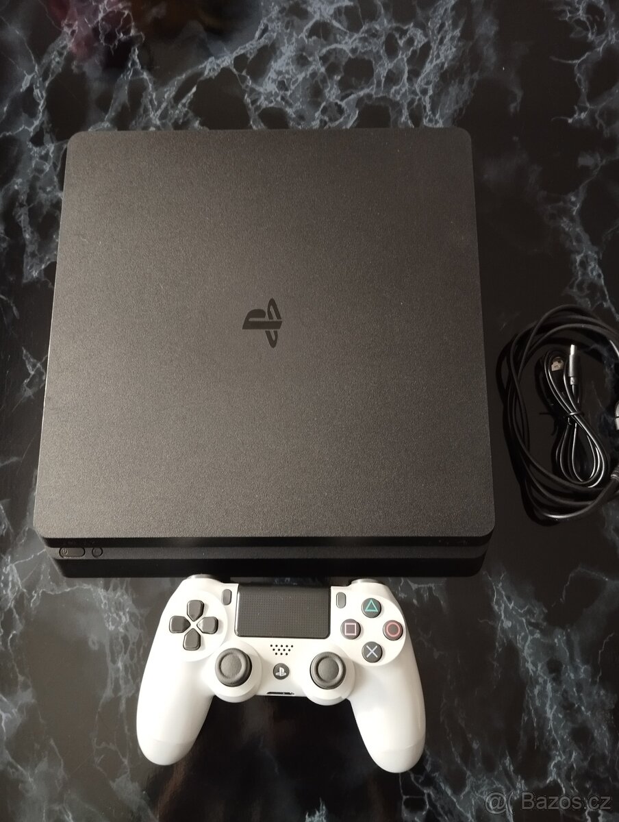 PlayStation 4 Slim