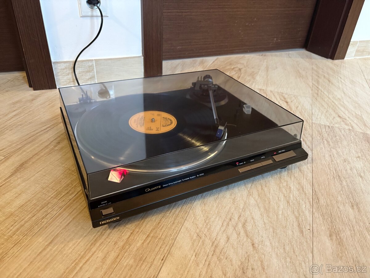 Gramofon Technics SL-QD33 Quartz Direct Drive Automatic