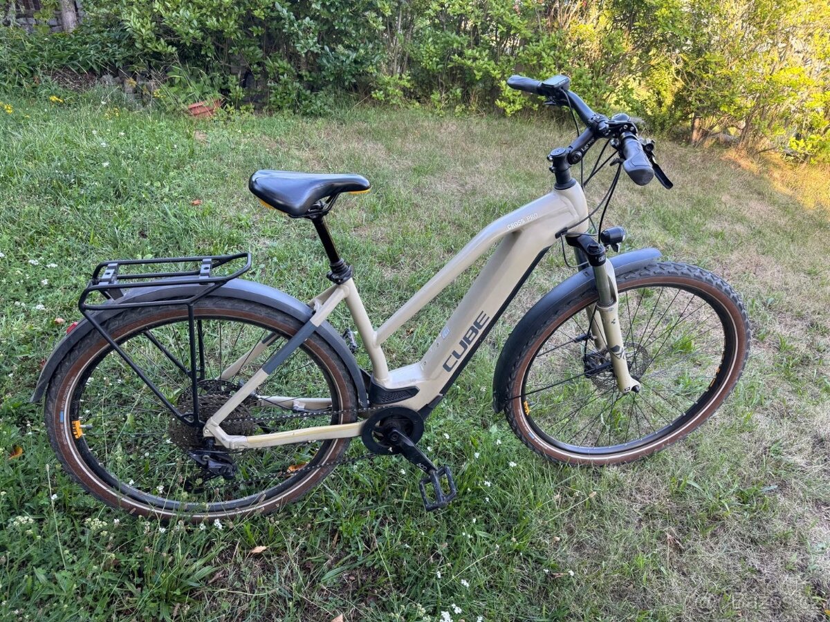 Crossové elektrokolo CUBE CROSS HYBRID PRO