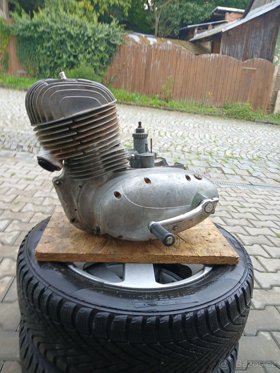 Motor Čz 250/455