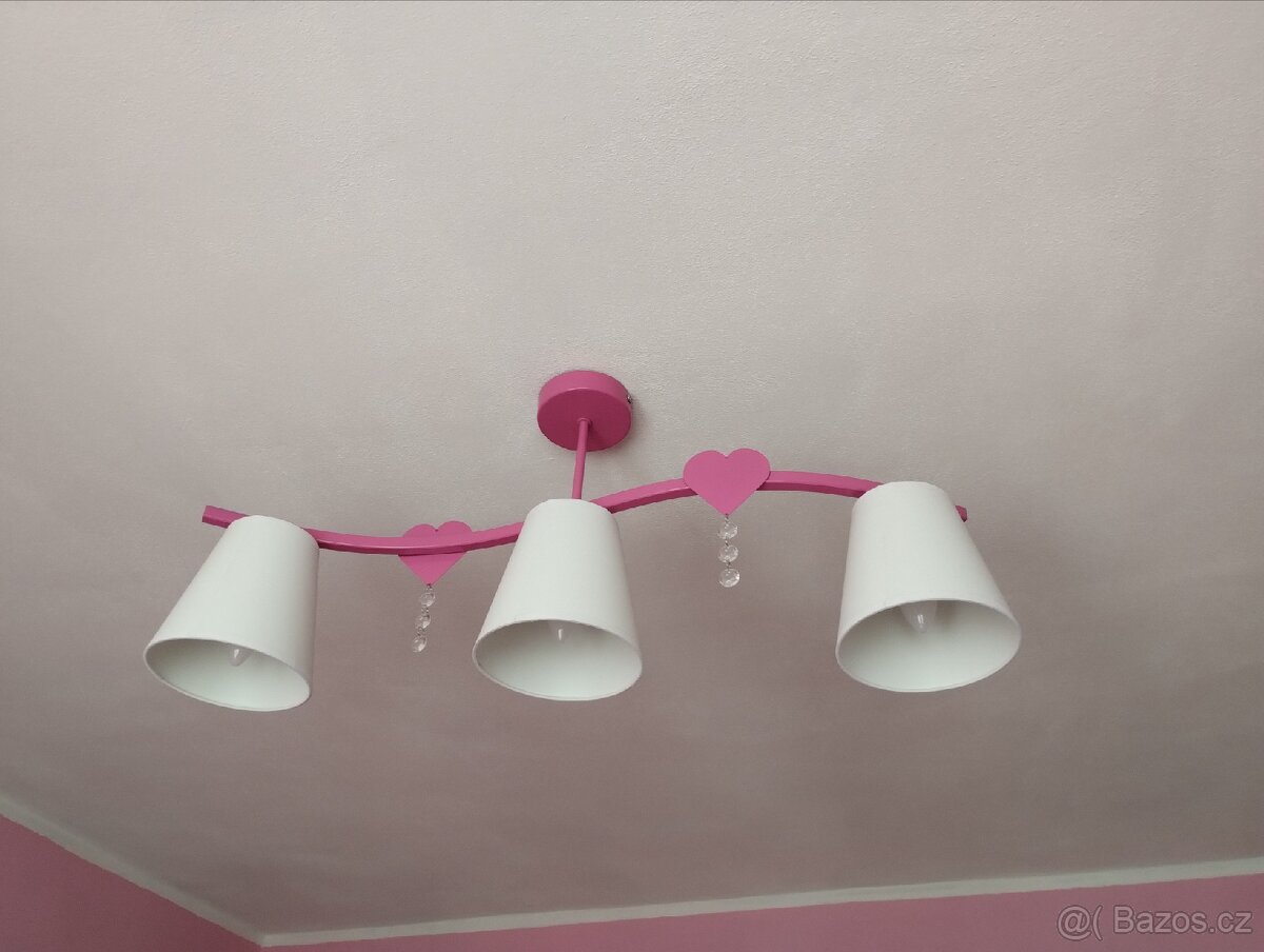 Stropní světlo do dívčího pokoje