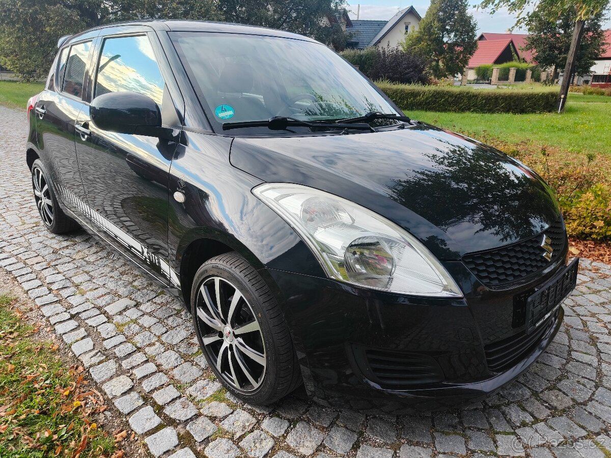 Suzuki Swift 1.2 69kW 2012 150tis. 2sady kol,tažné NOVÁ STK
