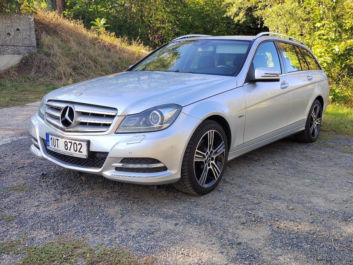 Prodám Mercedes Benz C220 CDI 125 Kw S Vadou Motoru