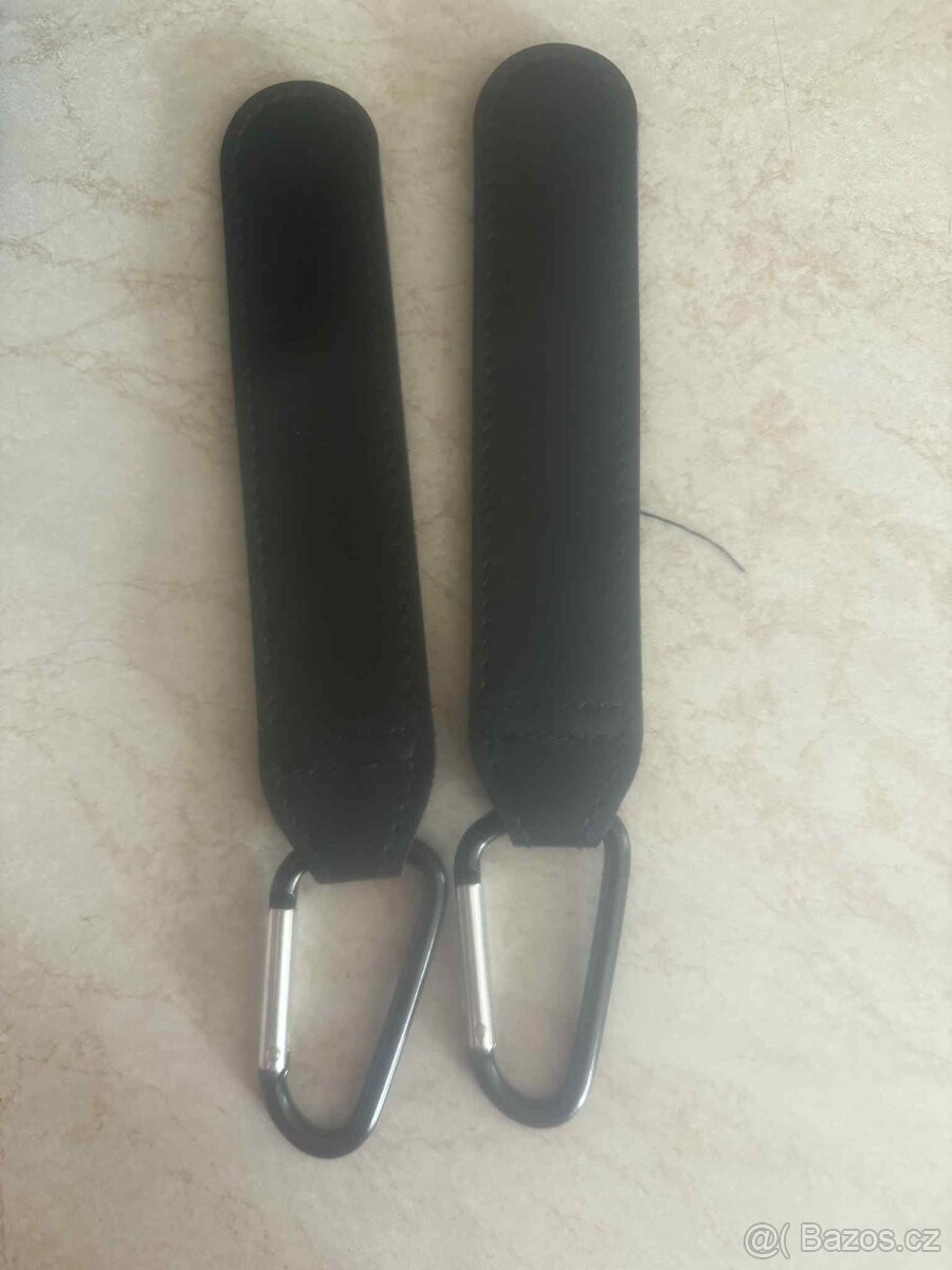 nové uchyty na tašce na kočárek