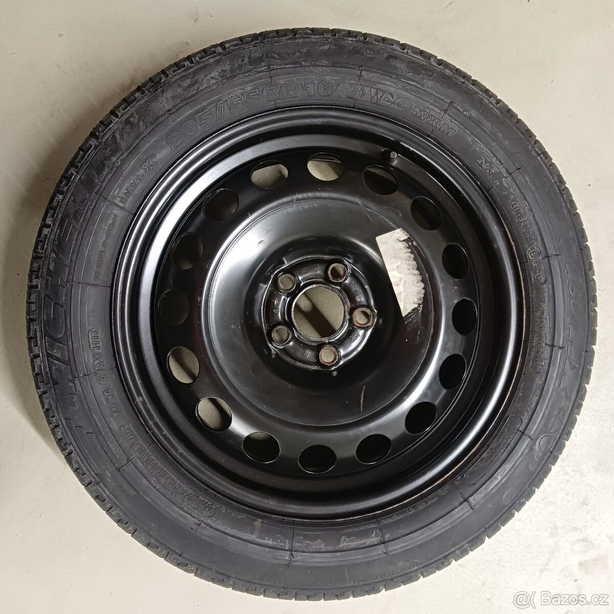 Octavia ráfek + nové pneu 205/55/16 Michelin Pilot HX