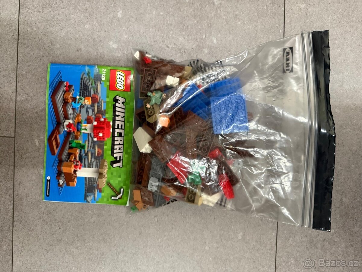 LEGO Minecraft 21129 Ostrov hub