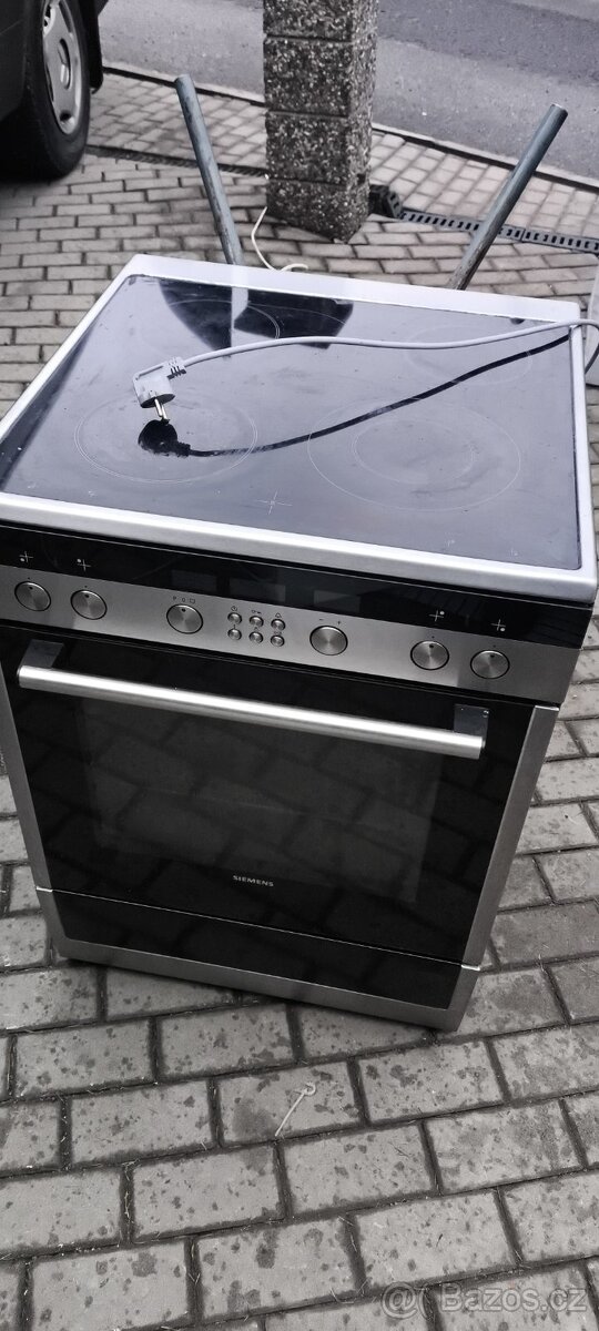 Prodám elektrický sporák SIEMENS 60CM