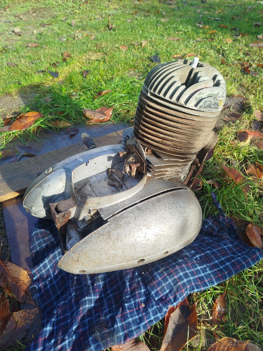 Motor Jawa kývačka 250 typ 353 kompletní