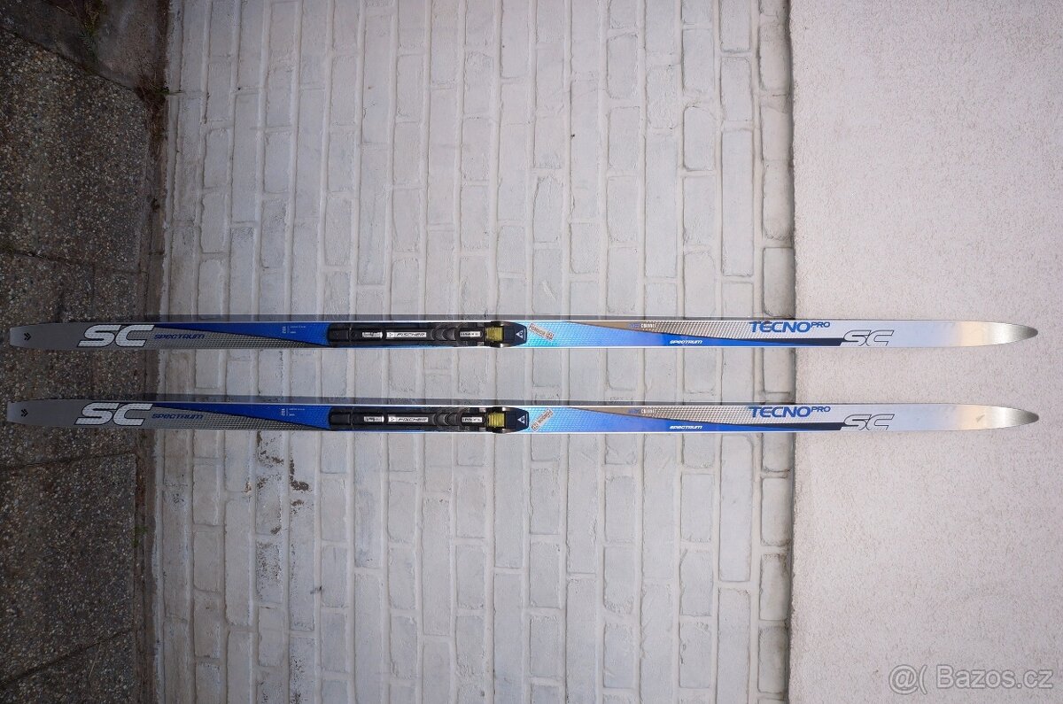 Běžkařský komplet běžky 192 cm + boty 39 + hůlky.