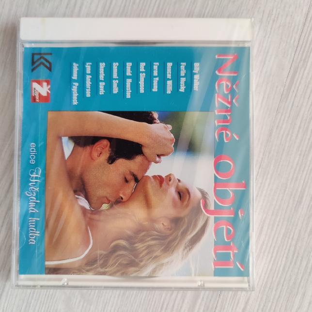 Zcela nové, zabalené CD