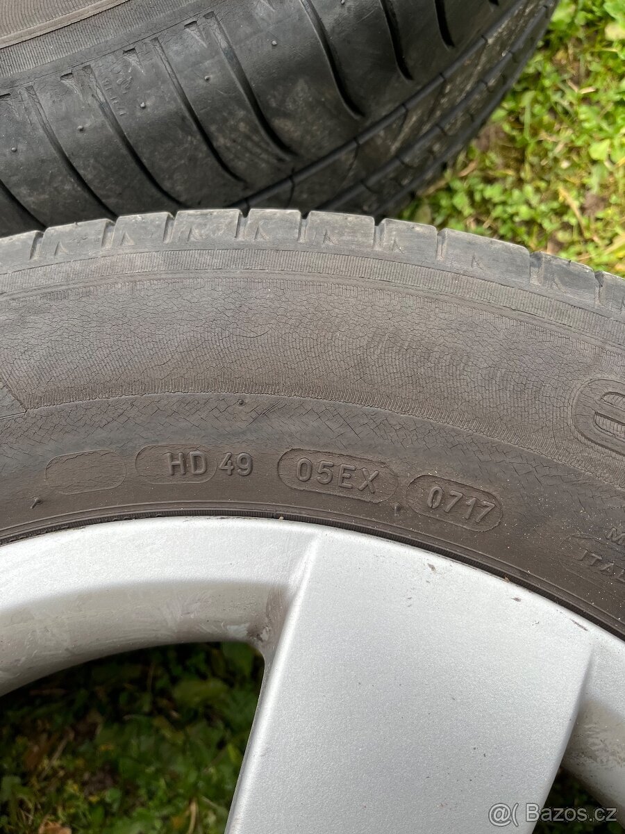 Prodam originl Alu z BMW 61