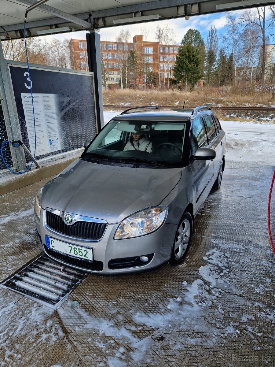 Škoda Fabia 2 1.4mpi 63kw 2010
