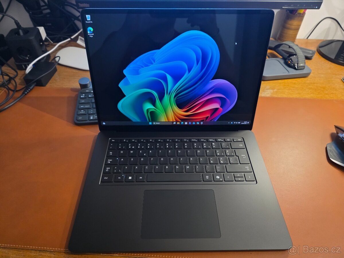 Microsoft Surface Laptop 7 Black for business (Intel 7)