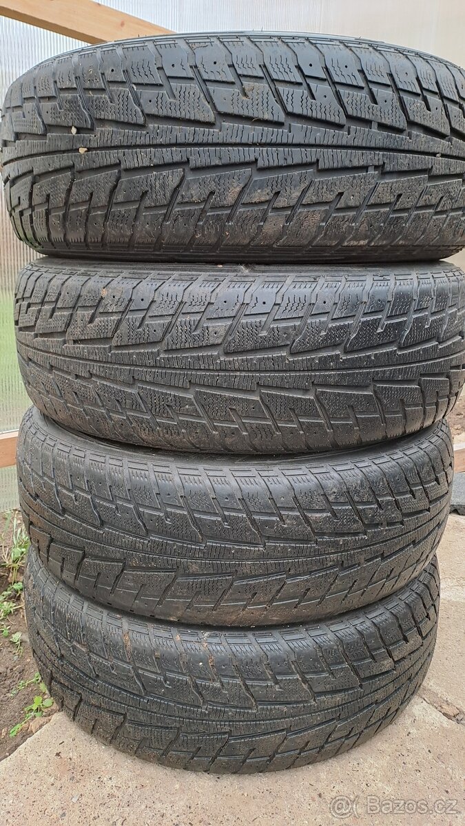 225/65R17 zimní