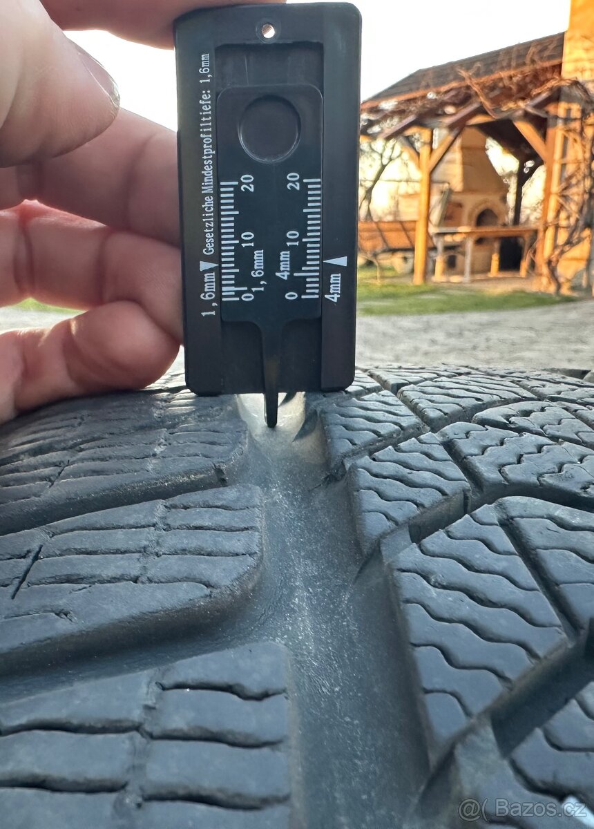 Prodám zimní pneu Pirelli Sottozero 3