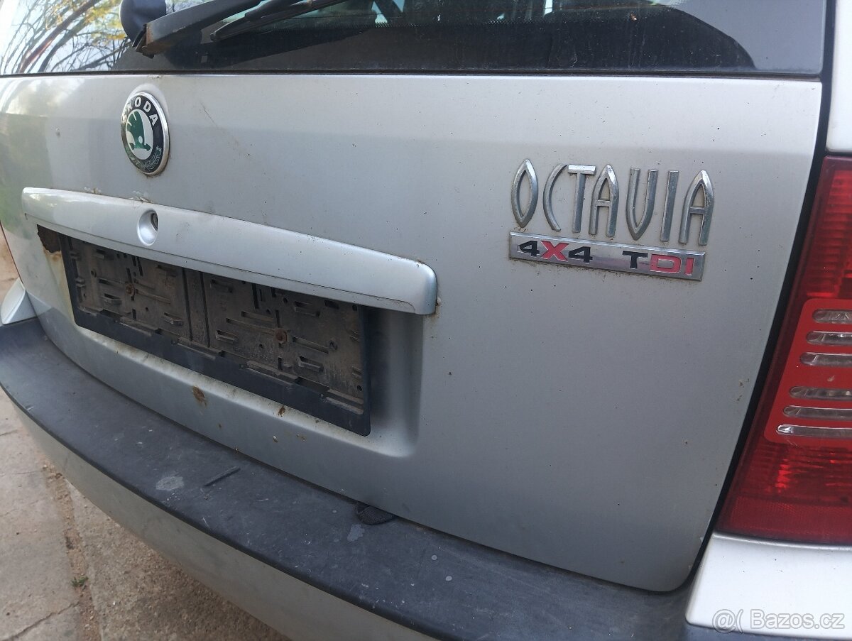 Prodám páté kufrové dveře Octavia 1 combi