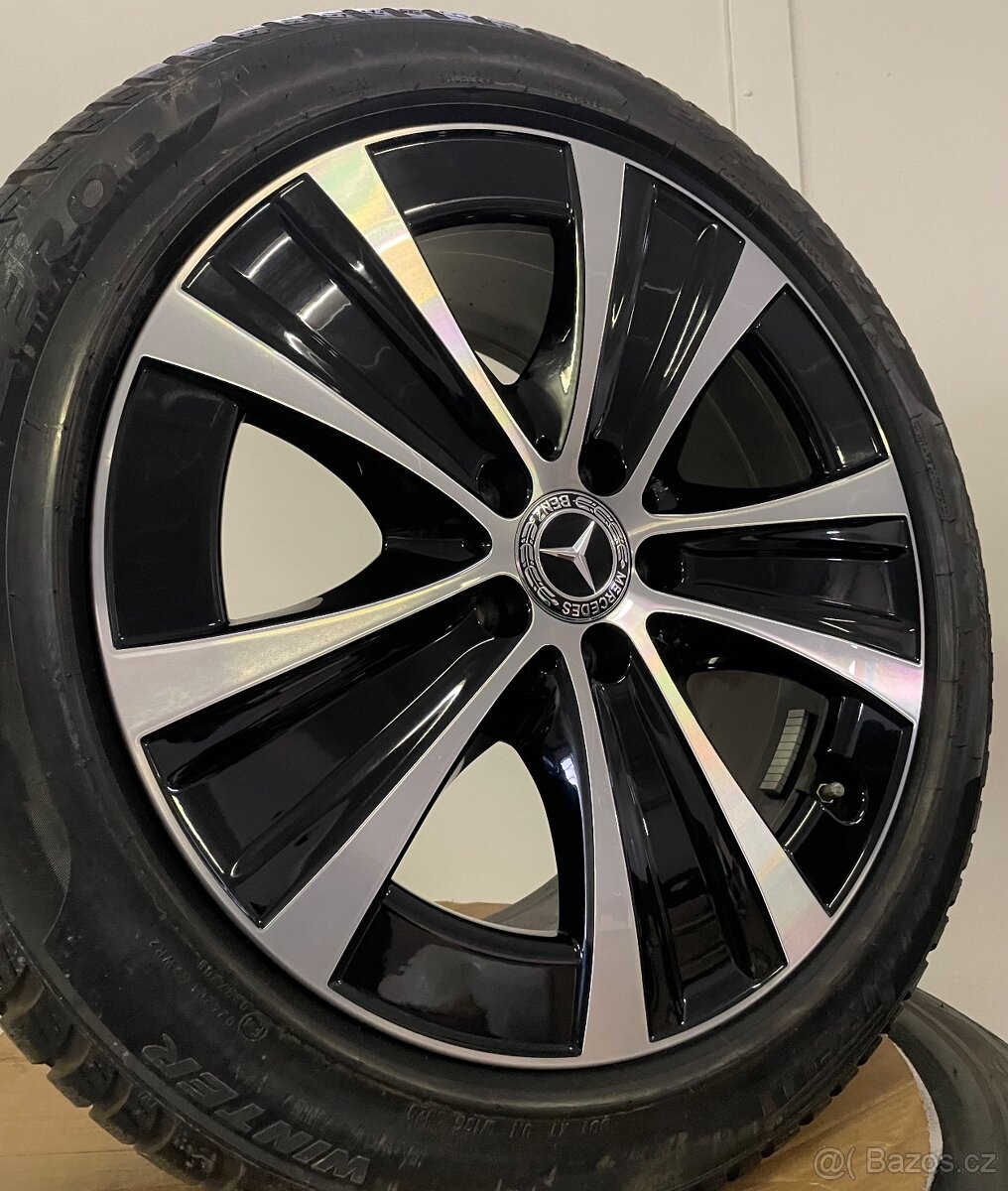 Original Mercedes E W213 S213 R18 Dvourozměr Pneu 95%
