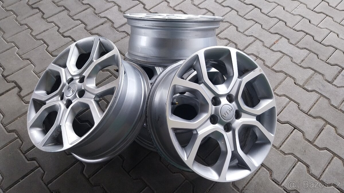 Prodám orig.alu Kia 7 j x 18 et 54