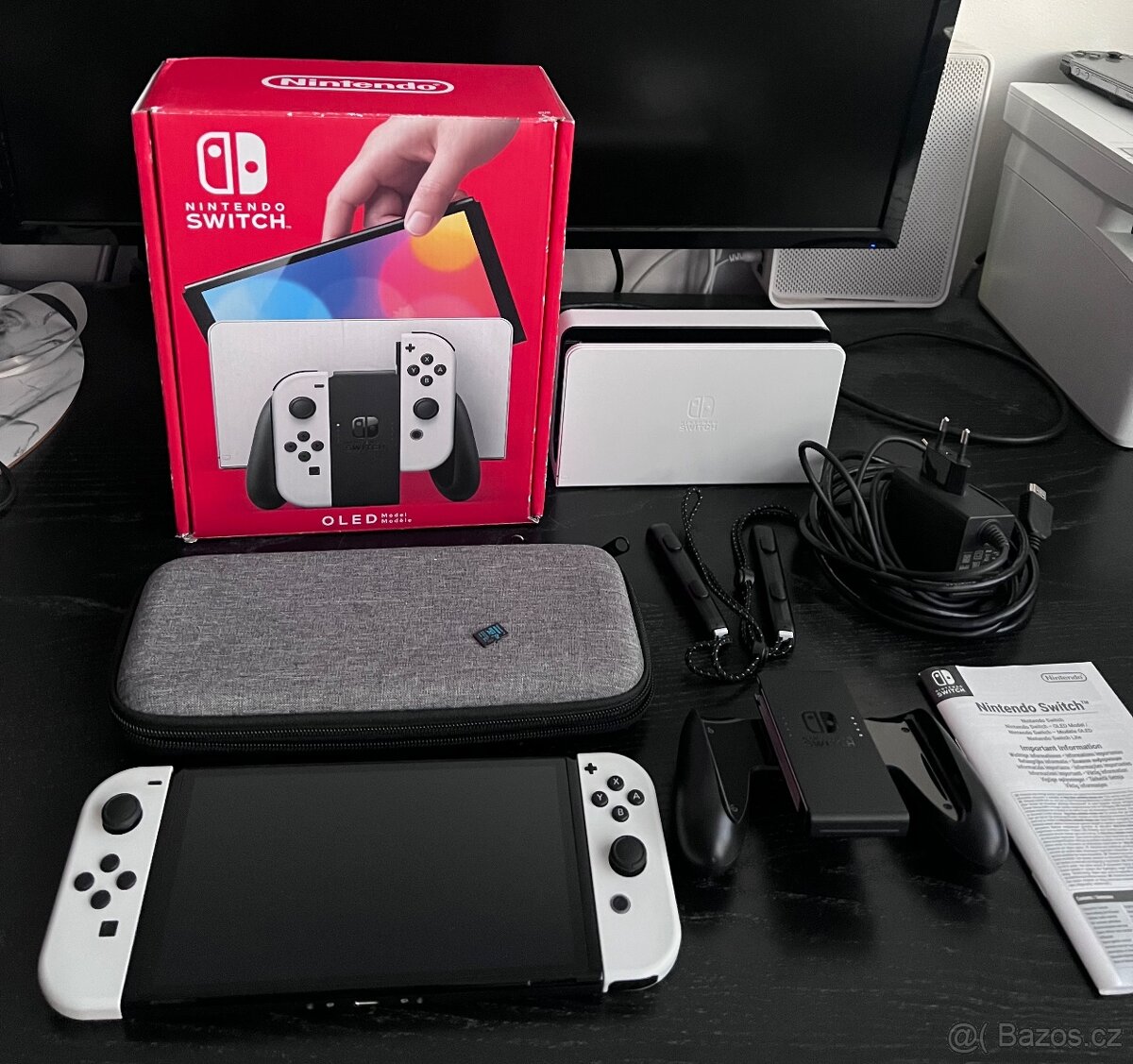 Nintendo Switch OLED super stav + příslušenství