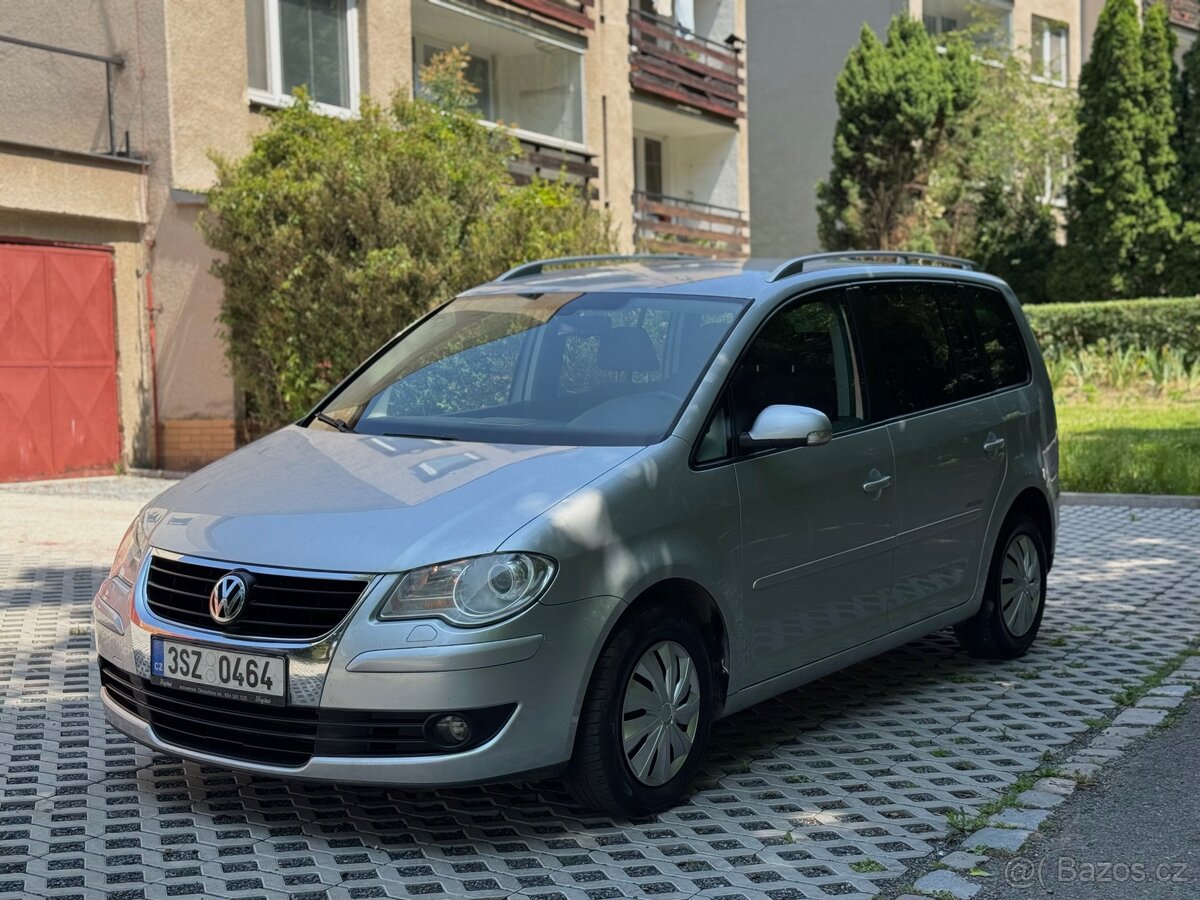 Volkswagen Touran 2.0 tdi 2008 rok Tažné