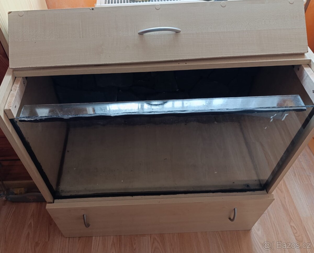 Prodam akvárium 120l