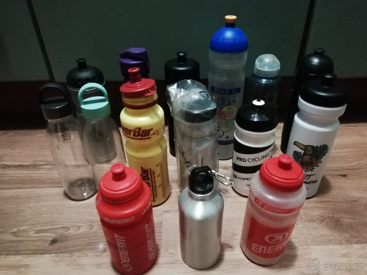 Sportovní láhve a bidony