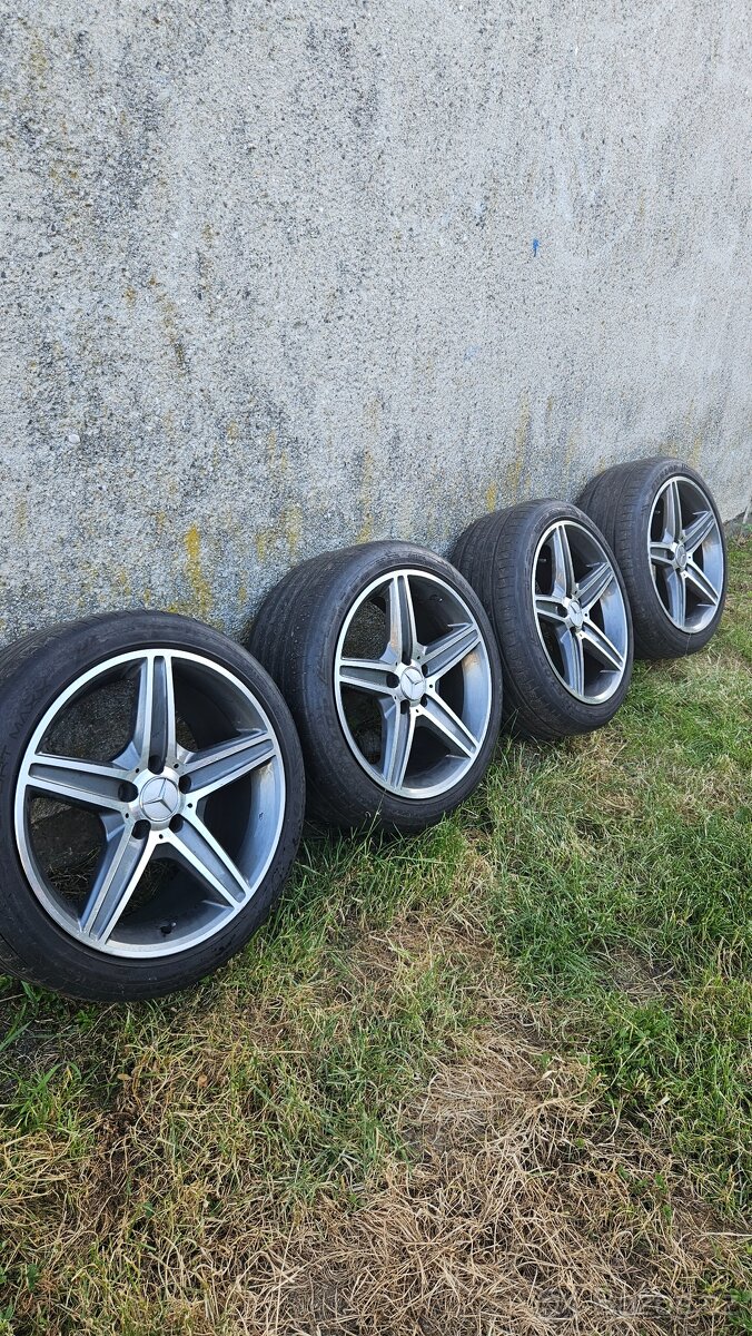 ALU kola R18 styl Mercedes AMG, 225/45