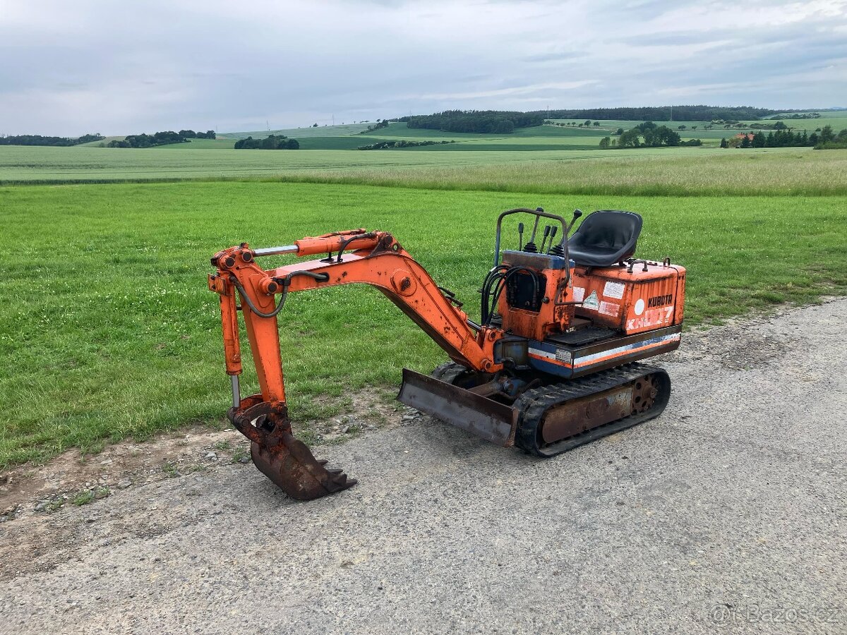JAPONSKÝ MINIBAGR KUBOTA KH-007 750KG