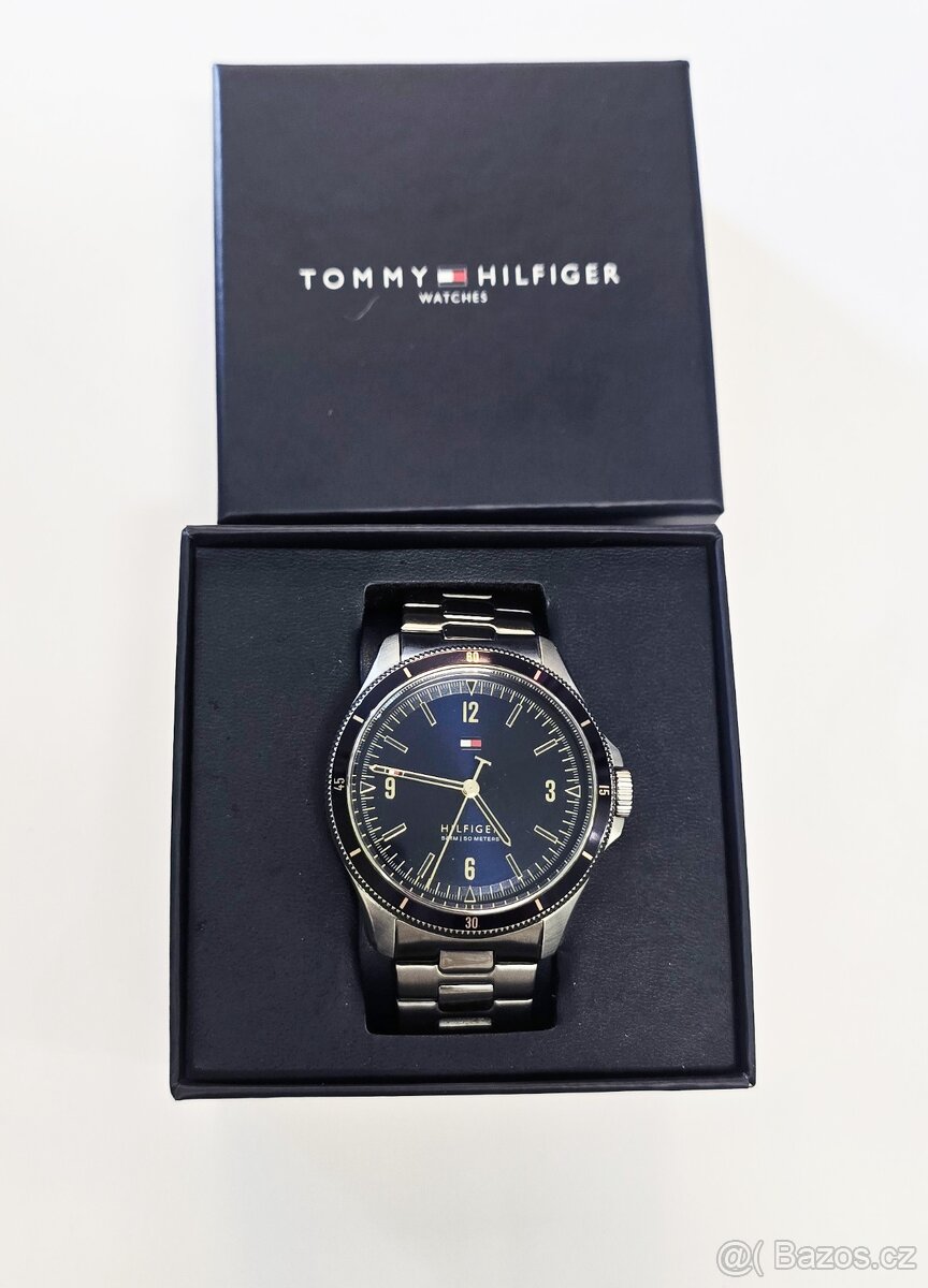 Krásné hodinky Tommy Hilfiger