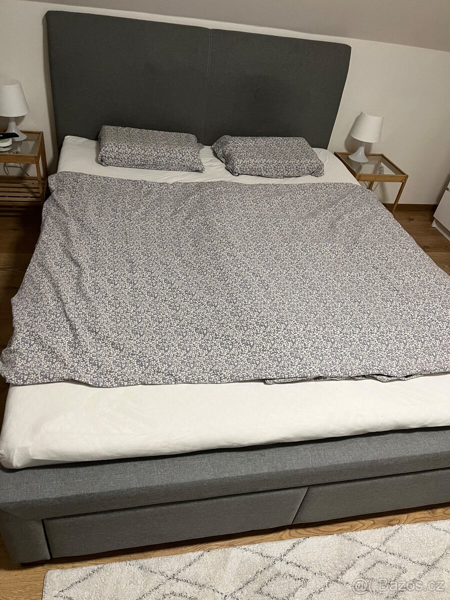 Čalouněná postel s úložným prostorem 160x200