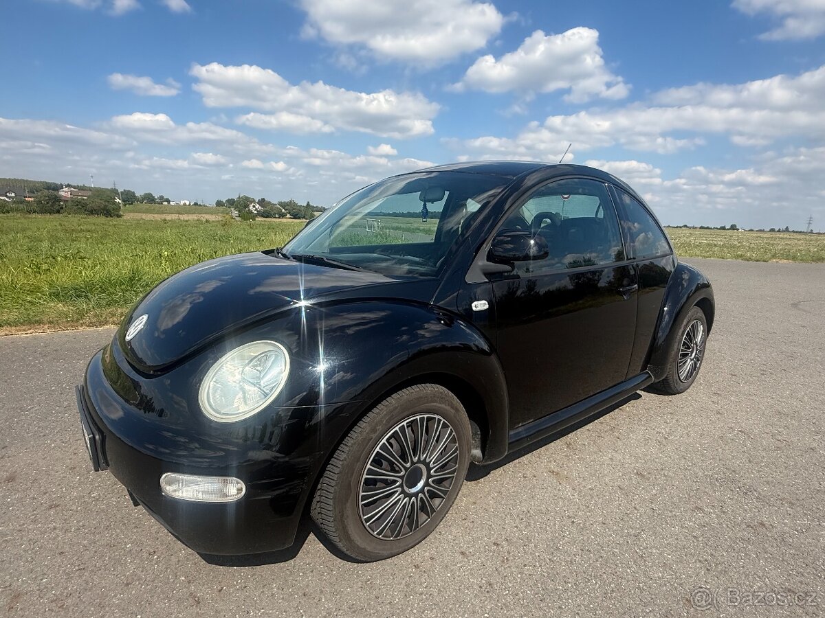 Volkswagen New Beatle 2,0 nové pneu, klimatizace