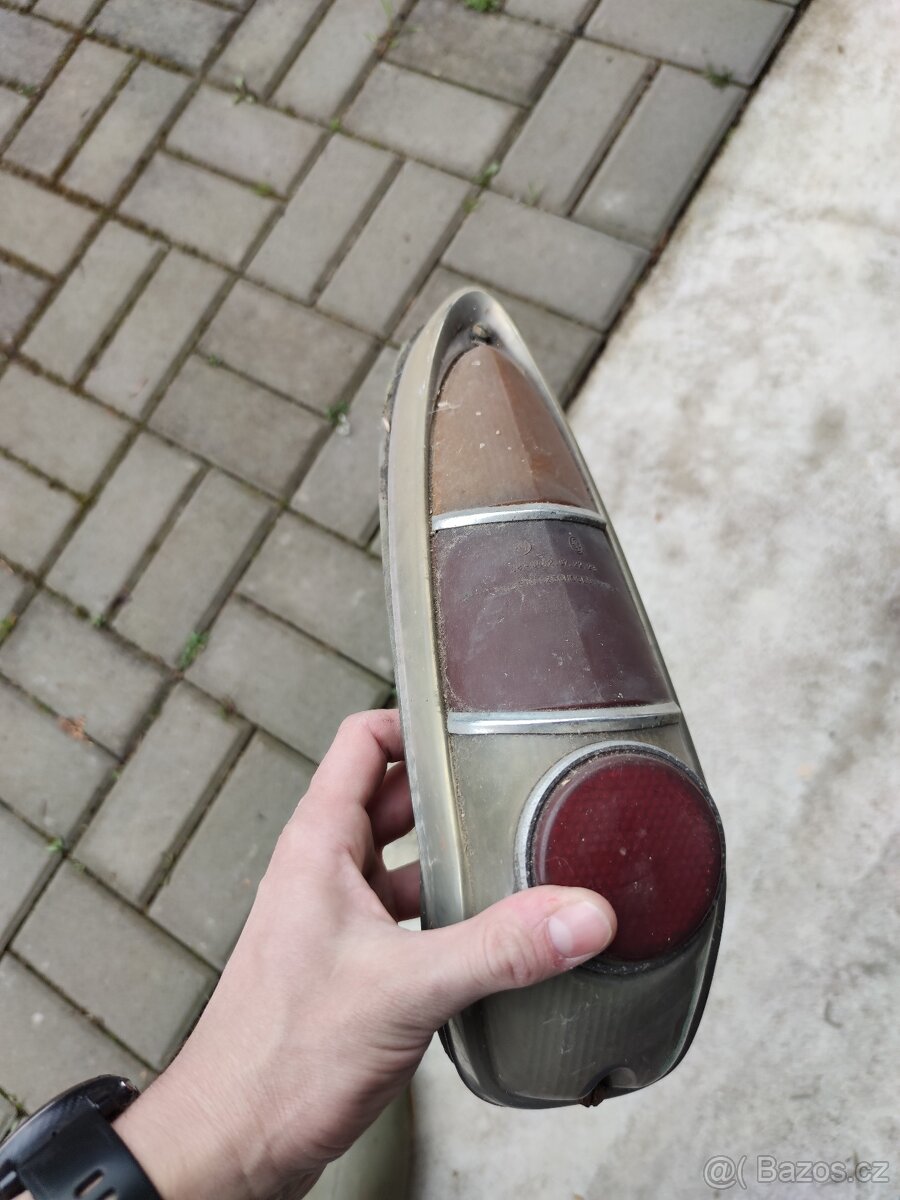 Škoda 1000 mb, 1203 zadní světlo