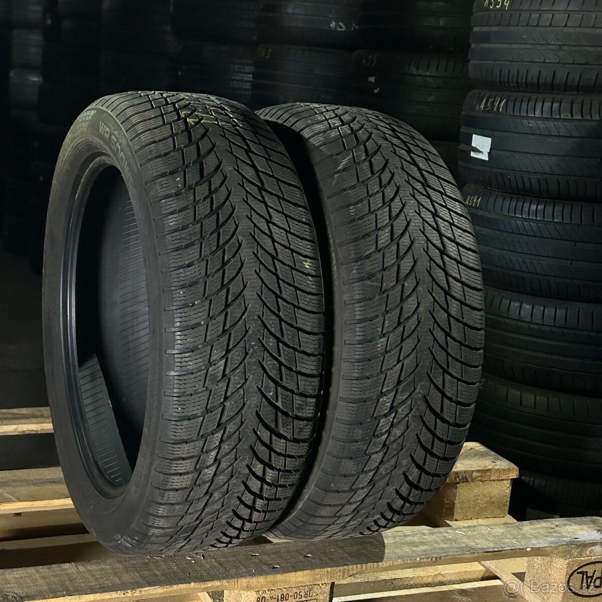 Zimní pneu 215/50 R18 92V Nokian 6mm