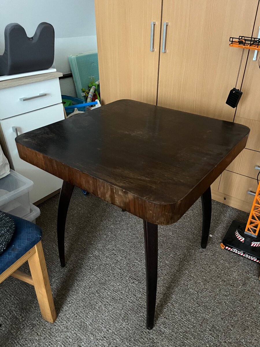 Stůl halabala pavouk