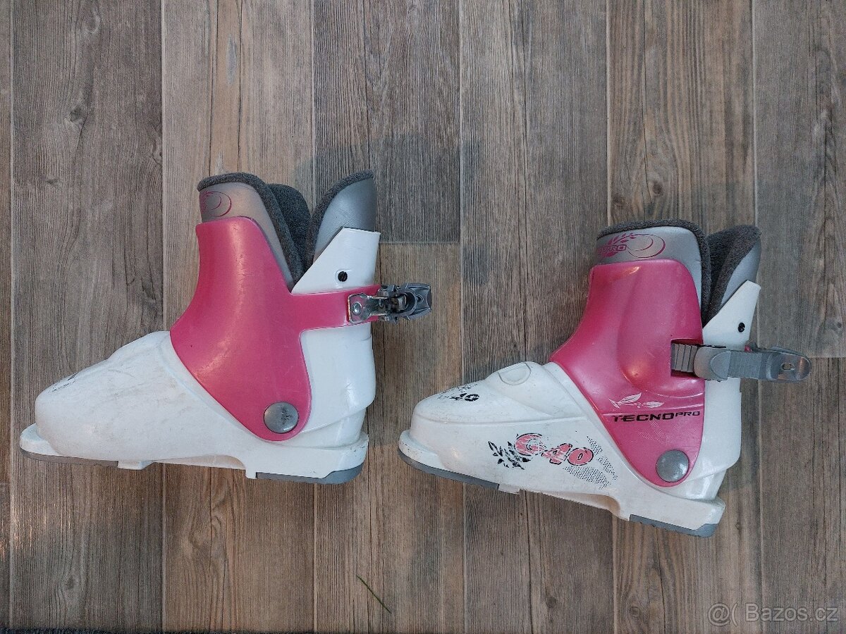 Prodám dětské lyžáky vel. 21