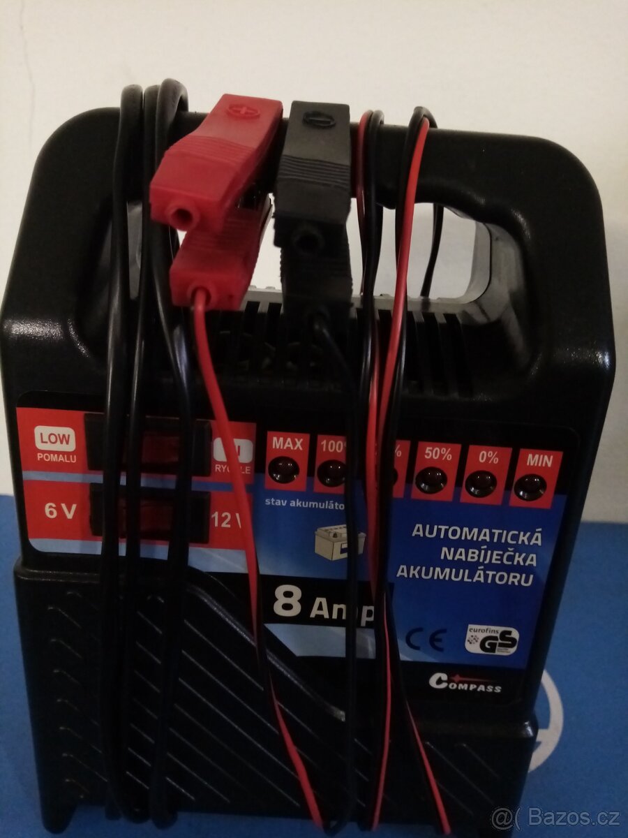 Automatická nabíječka akumulátoru