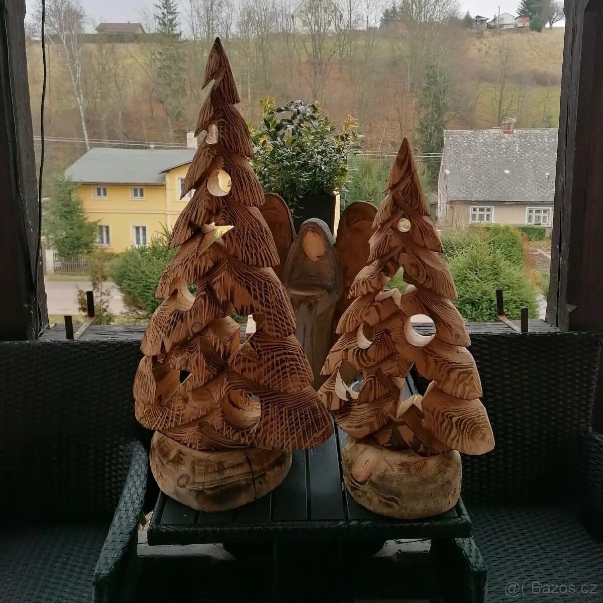 vánoční stromek motorovou pilou