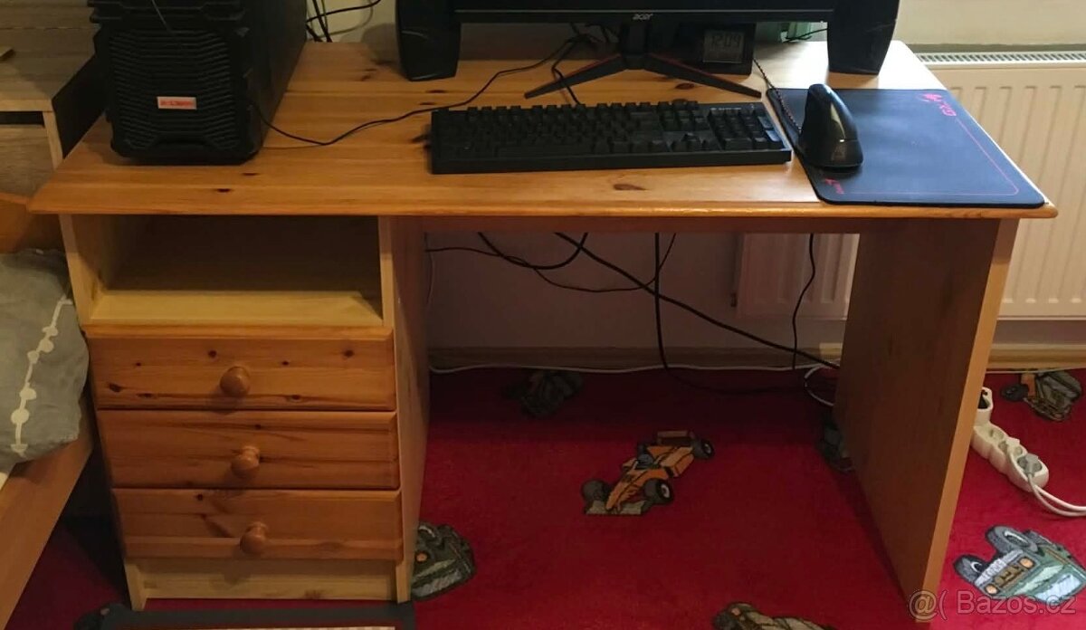 Dětský/menší psací stůl