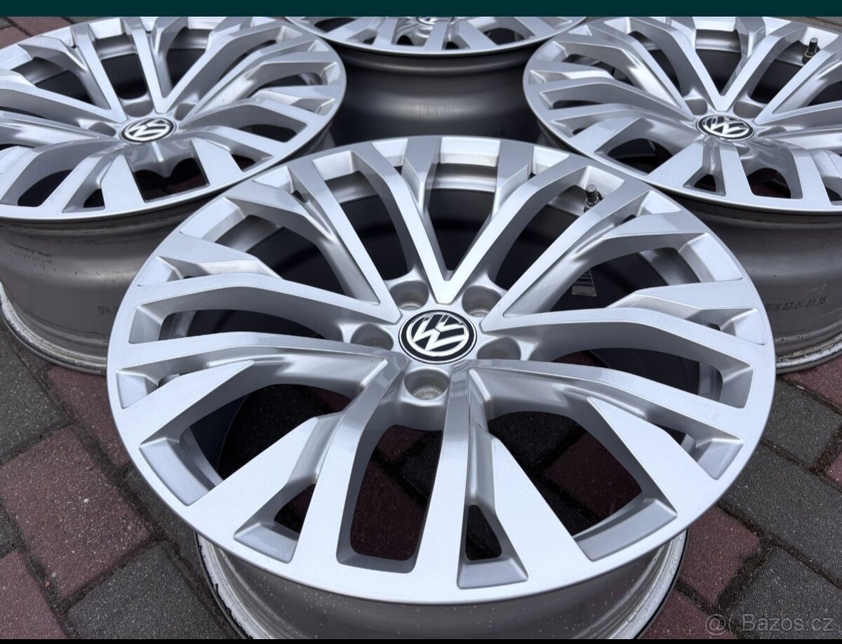 ALU kola originál VW R18