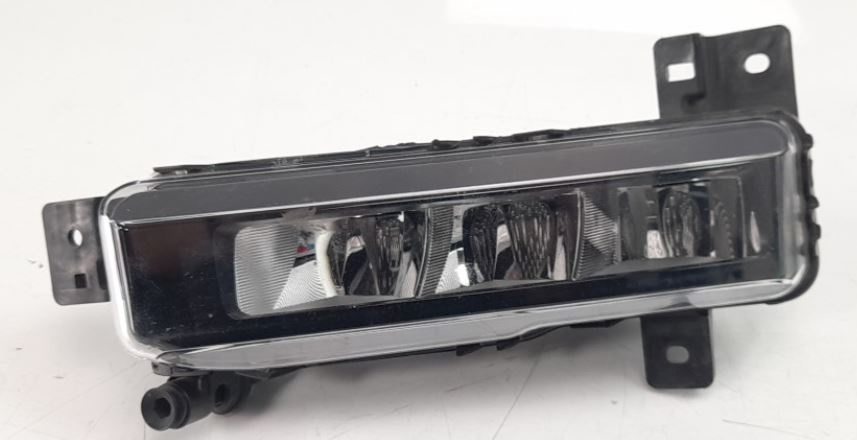 Pravá přední mlhovka mlhový světlomet  BMW F40 M 63178089980